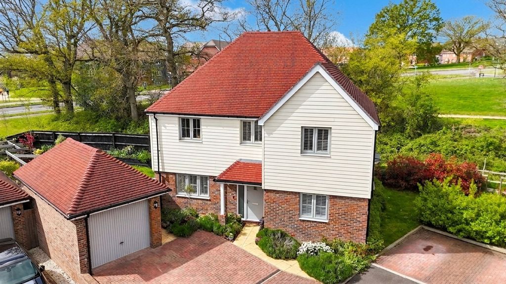 Property photo 1 of 28