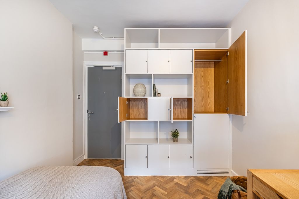 Property photo 3 of 13 Kimmerston-House-06