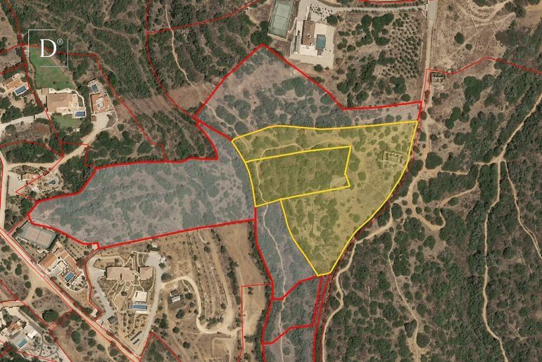 Property photo 1 of 15 15.080m² Land With Construction Capacity Close To The Beach