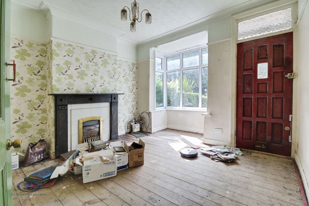 Property photo 3 of 17 Pbox-Img.Jpg