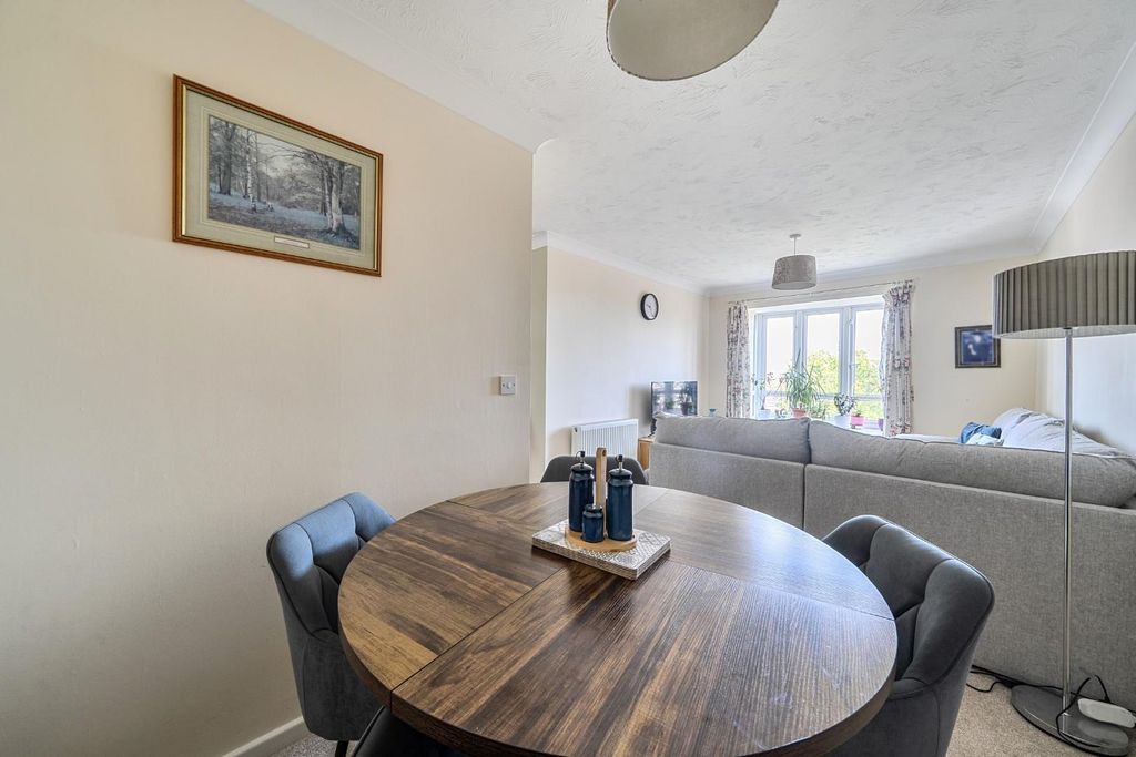 Property photo 3 of 10 1464716-15-6A1073F5284E3.Jpg