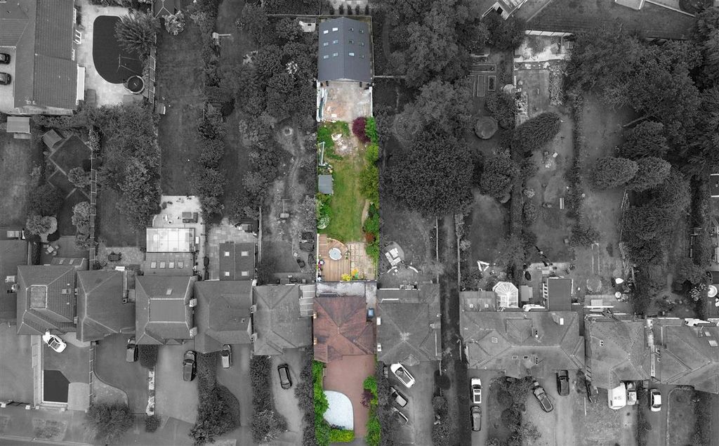 Property photo 2 of 23 Approach