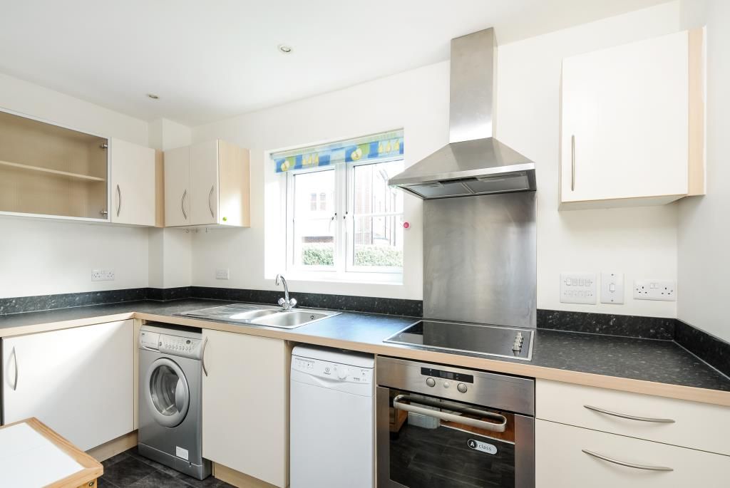 Property photo 2 of 8 Bathroom