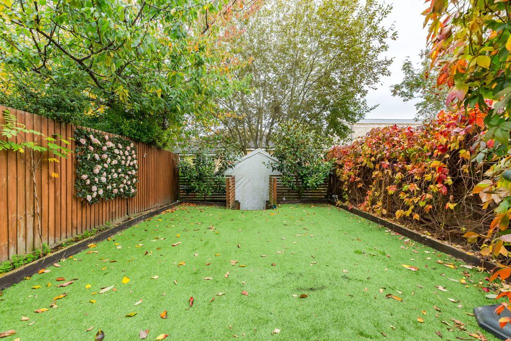 Property photo 3 of 12