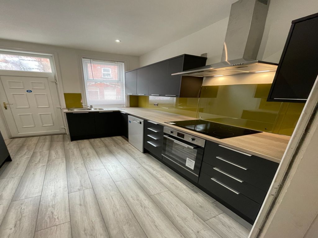 Property photo 1 of 16 Img7715.Jpeg