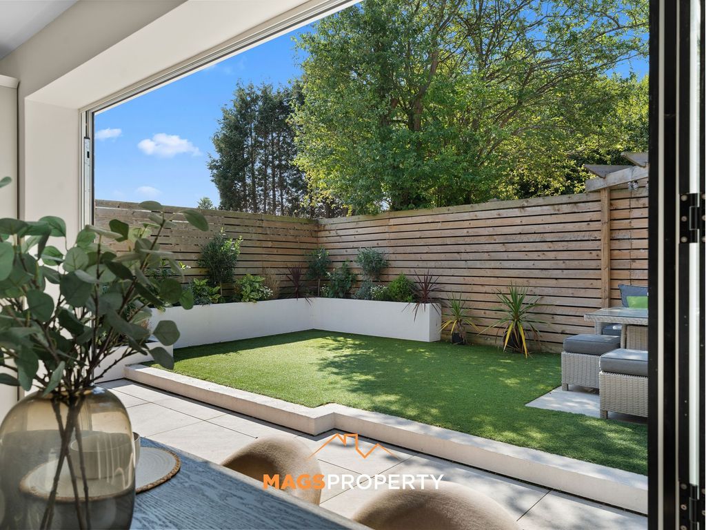 Property photo 3 of 33