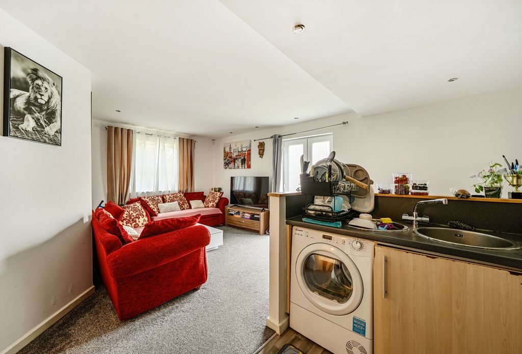Property photo 2 of 12 1456094-6-69Fb1A4...