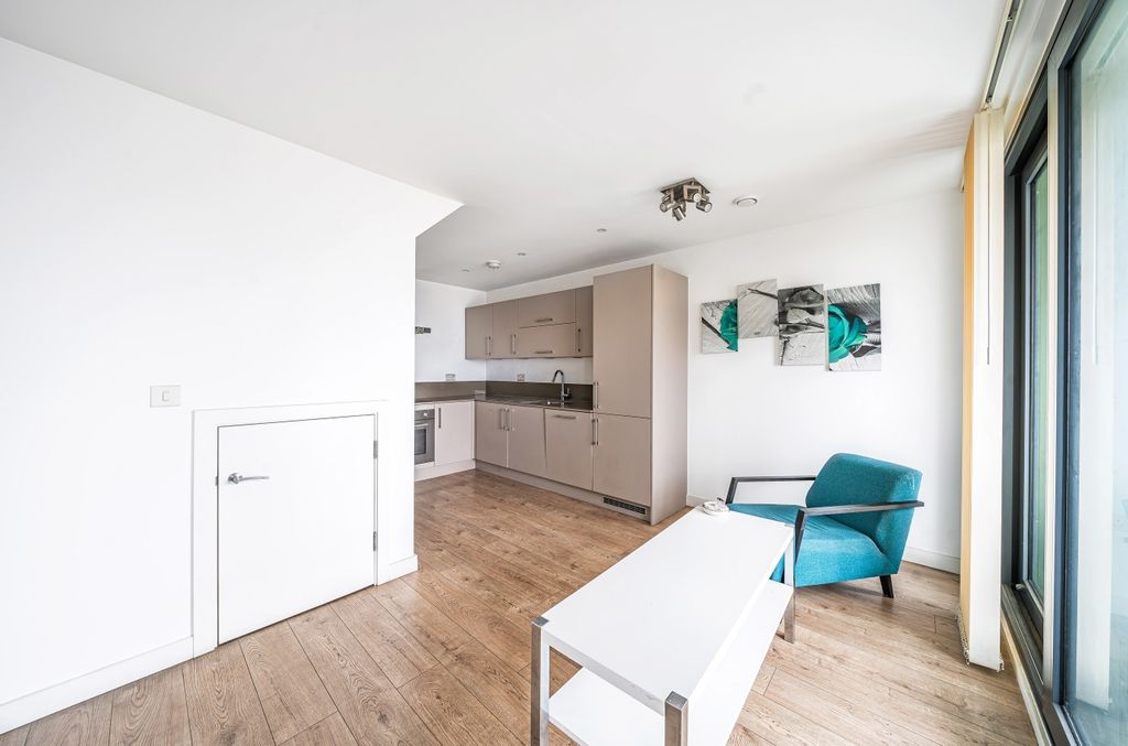 Property photo 2 of 23 Reception