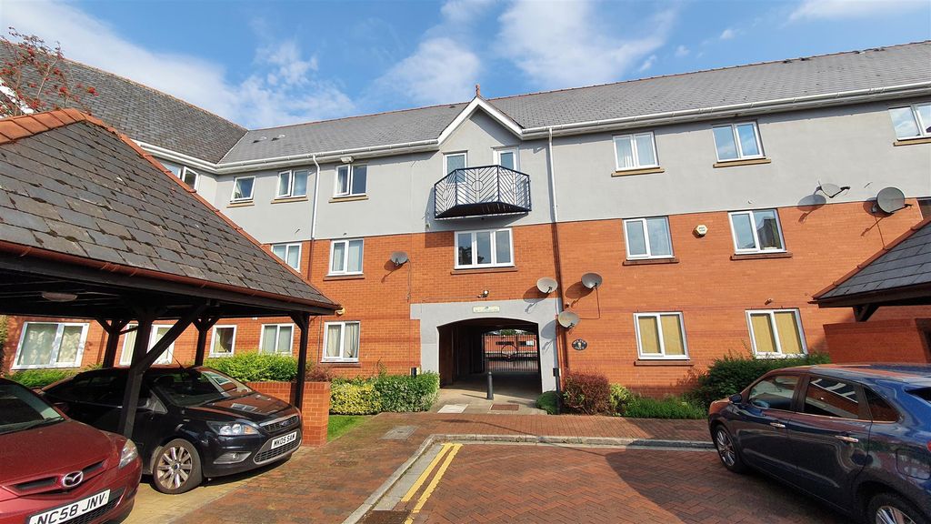 Property photo 1 of 41