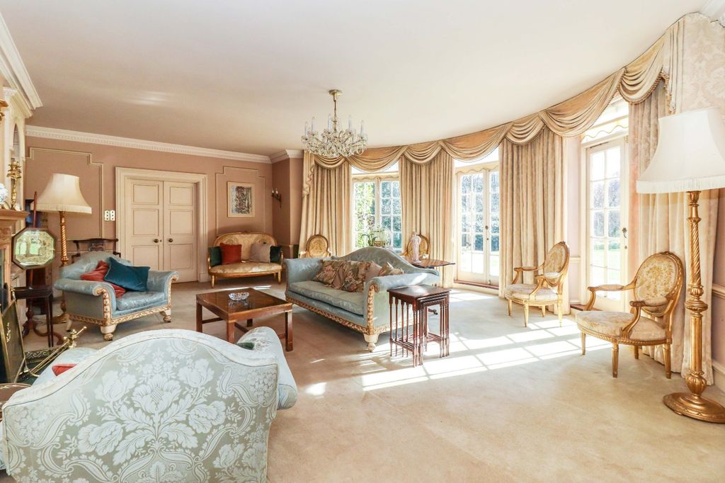 Property photo 3 of 19 Drawing Room