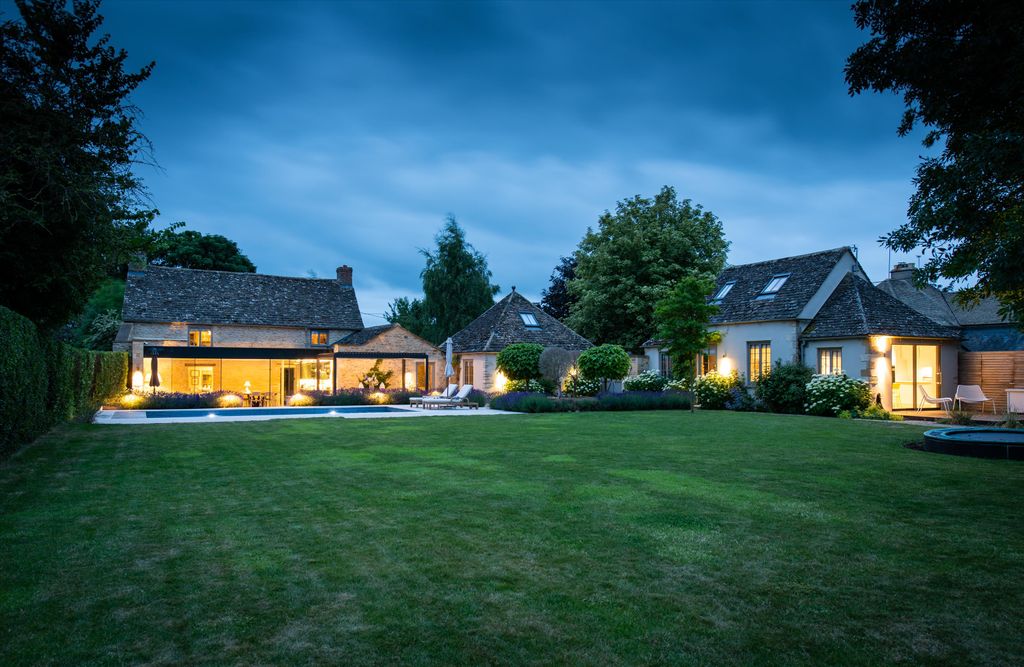 Property photo 1 of 25 Image