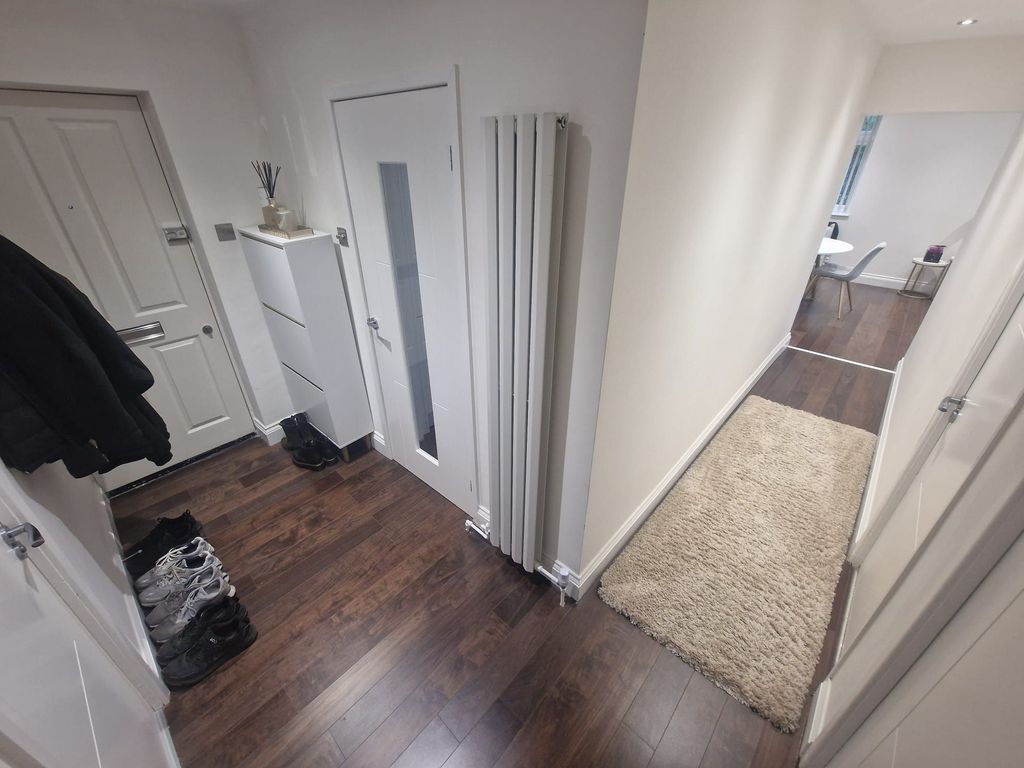 Property photo 2 of 22