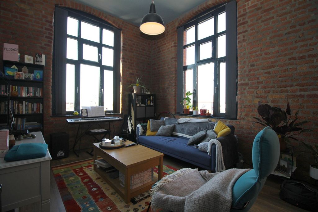 Property photo 3 of 18 Lounge / Diner