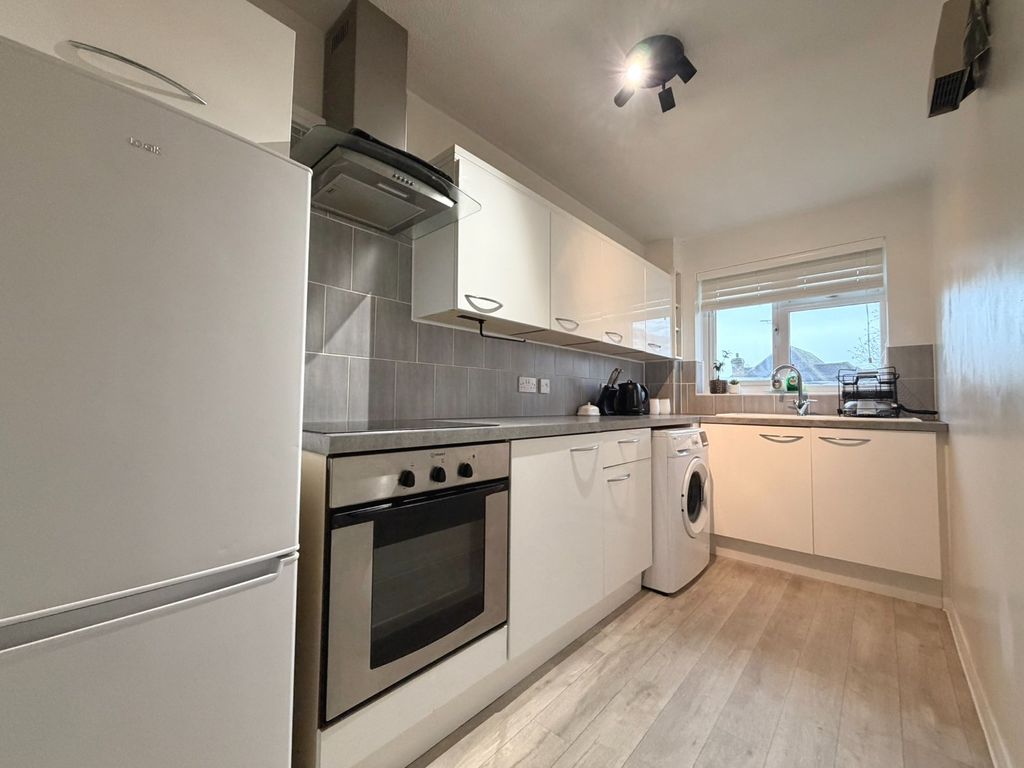 Property photo 3 of 6 4861673