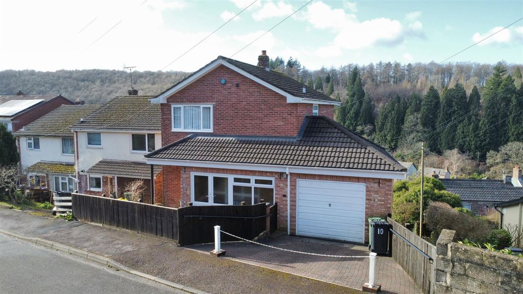 Property photo 1 of 25
