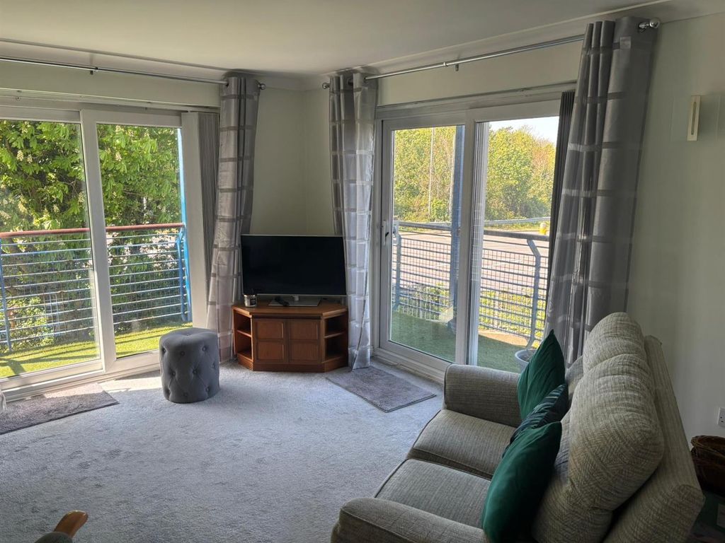 Property photo 2 of 10 Njqo4540.Jpg