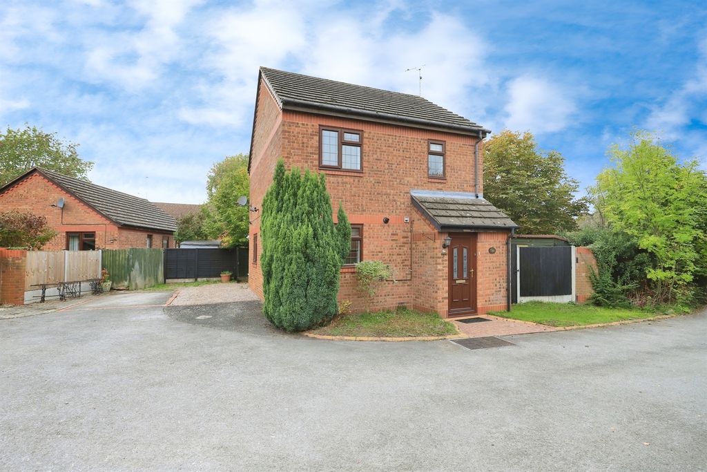 Property photo 1 of 17