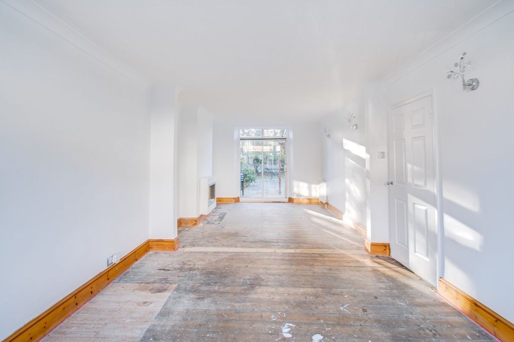 Property photo 2 of 18 Picture No. 04