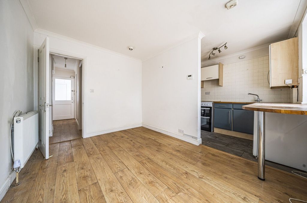 Property photo 3 of 11 Picture No. 52
