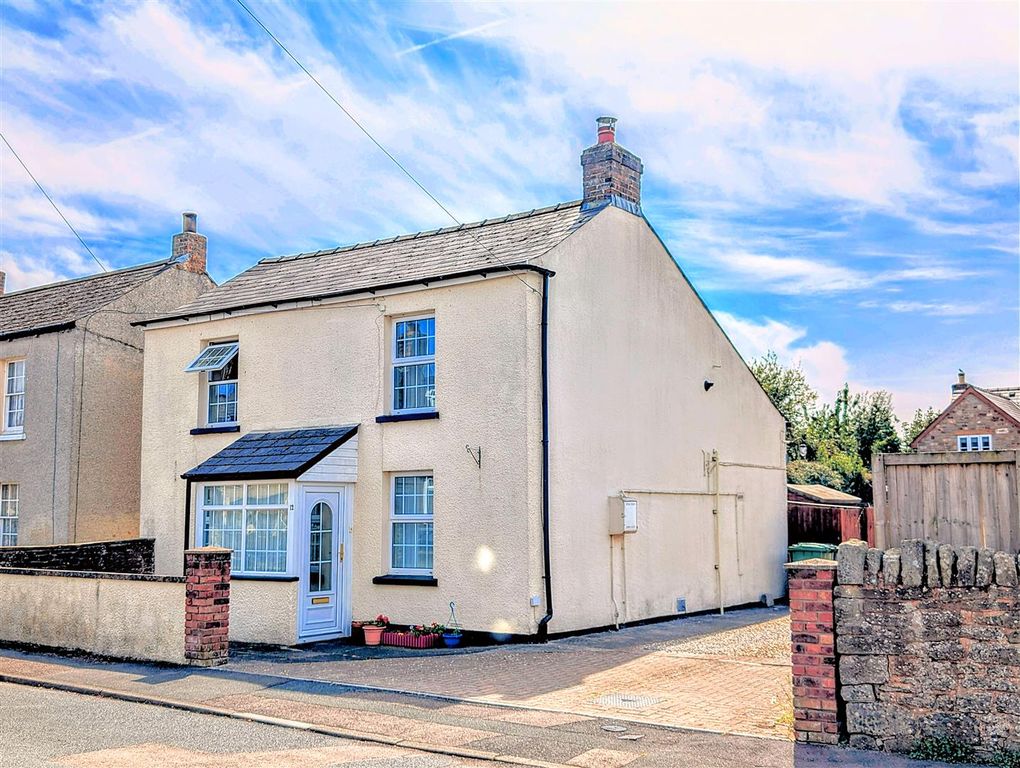 Property photo 1 of 18