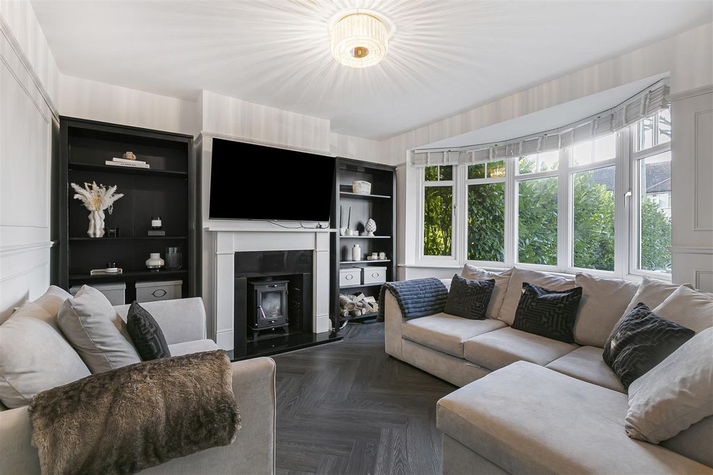 Property photo 3 of 21 50_69736.Jpg