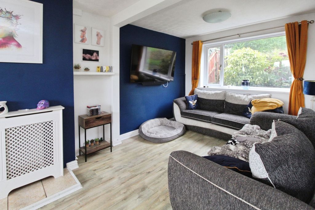 Property photo 3 of 13