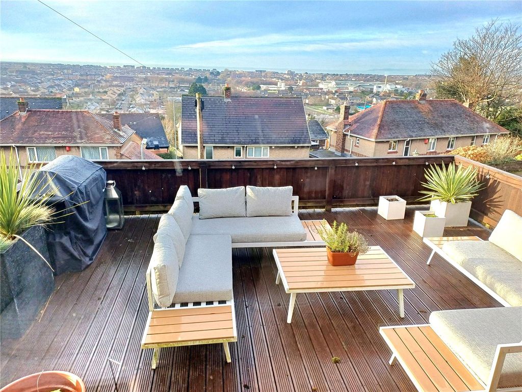 Property photo 2 of 21 Picture No. 52