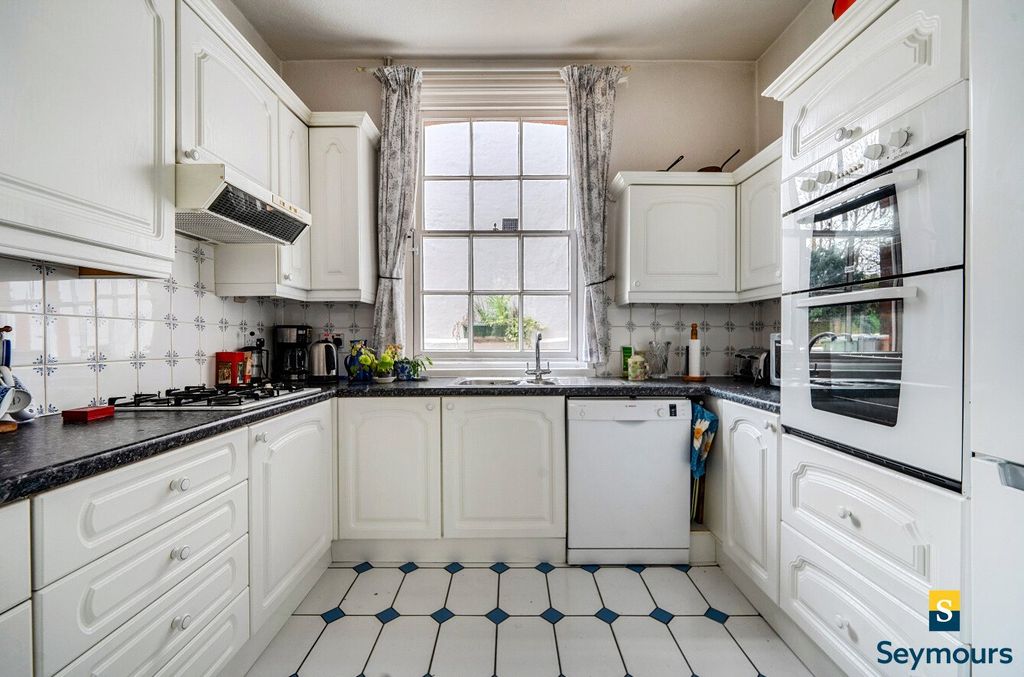 Property photo 3 of 19 Picture No. 40