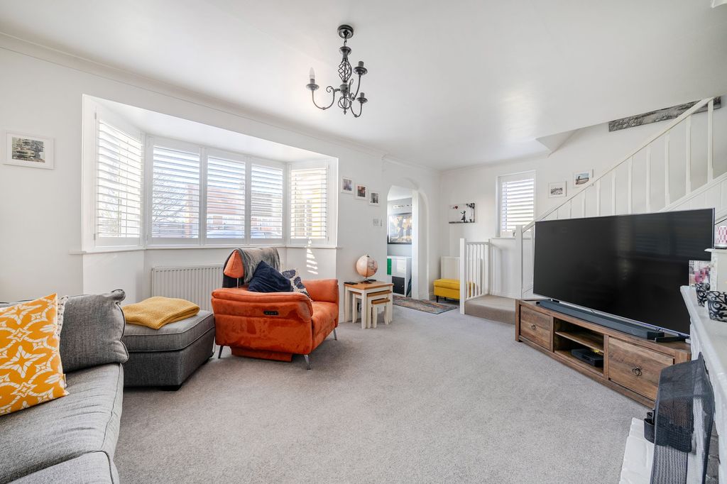 Property photo 3 of 25