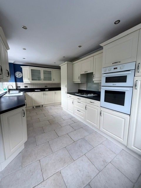Property photo 3 of 18 Image