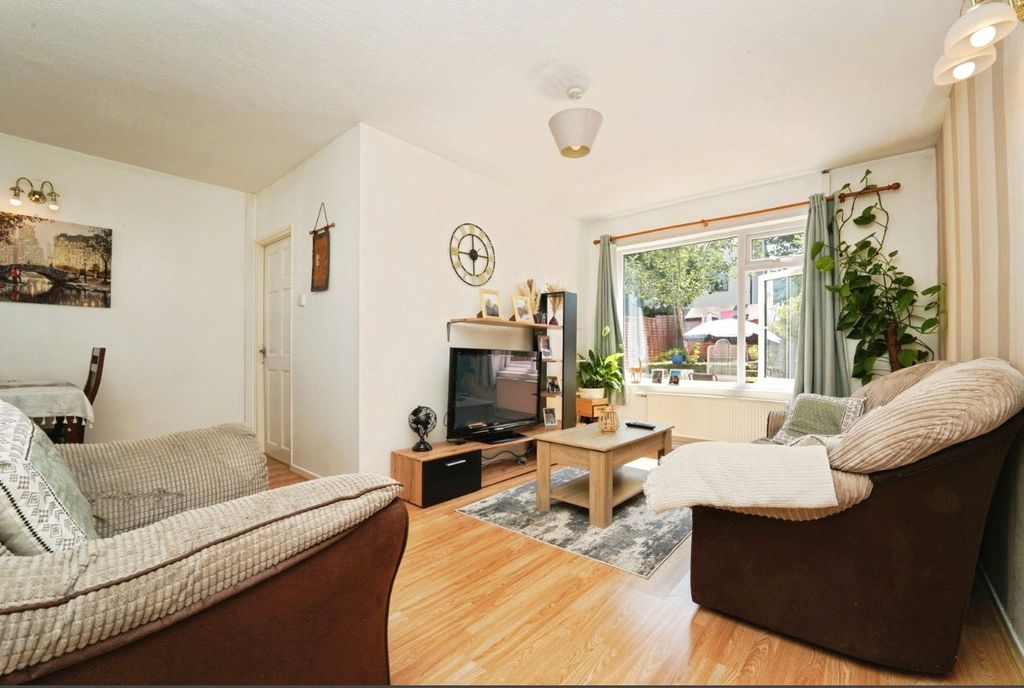 Property photo 3 of 10 Picture No. 04