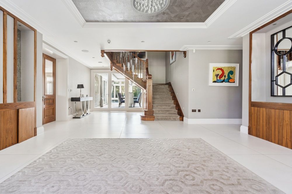 Property photo 2 of 23