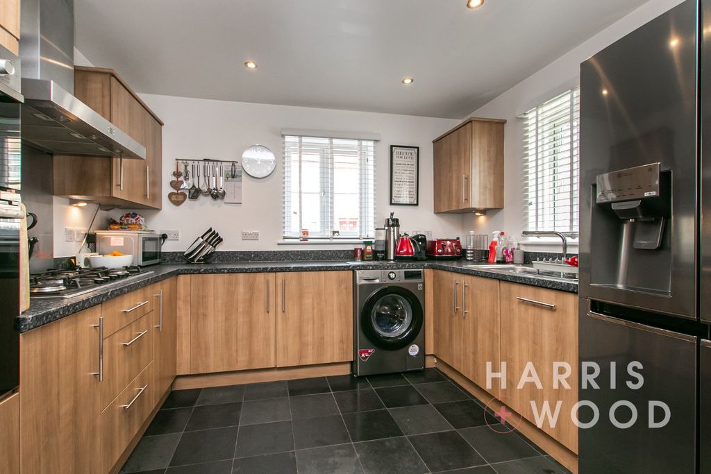 Property photo 3 of 30 4558326