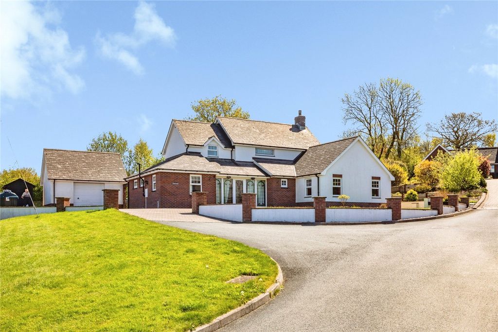 Property photo 1 of 25 Picture No. 13