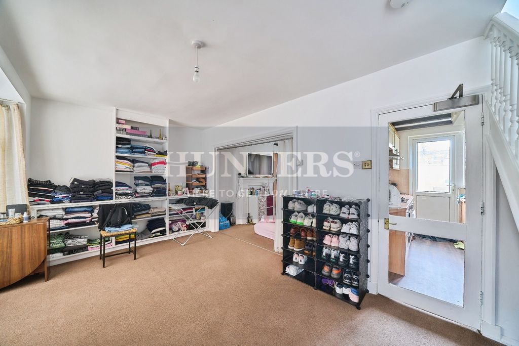 Property photo 2 of 10 Pbox-Img.Jpg