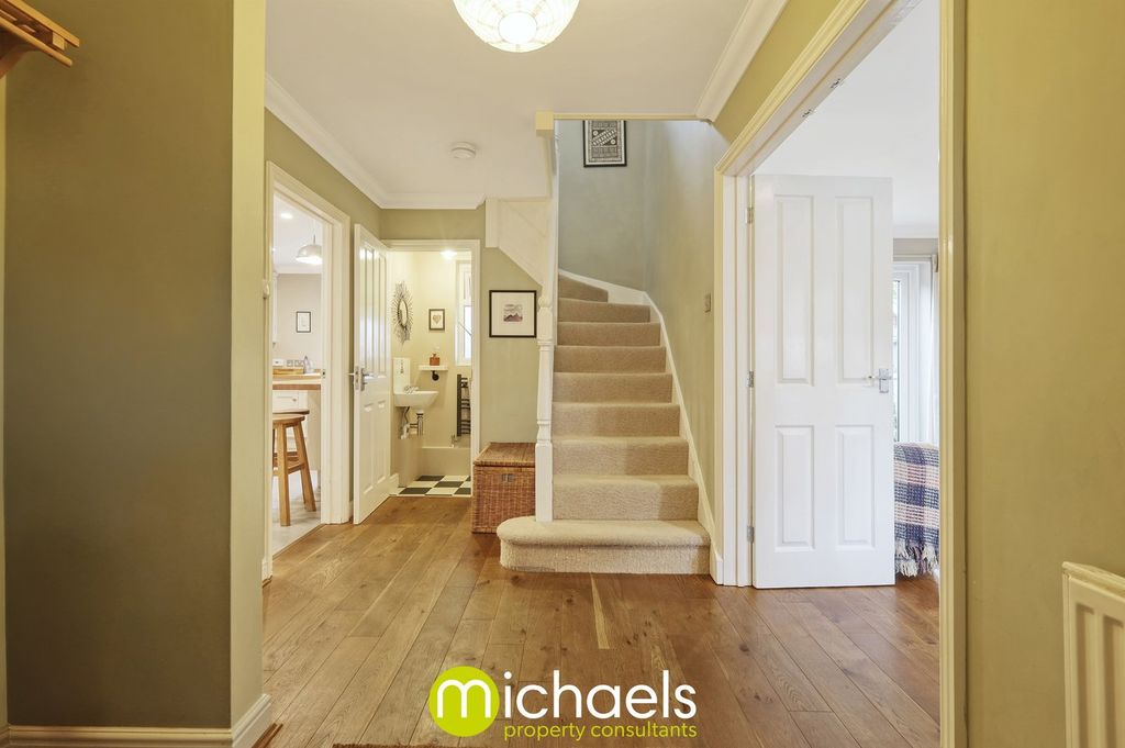 Property photo 3 of 33