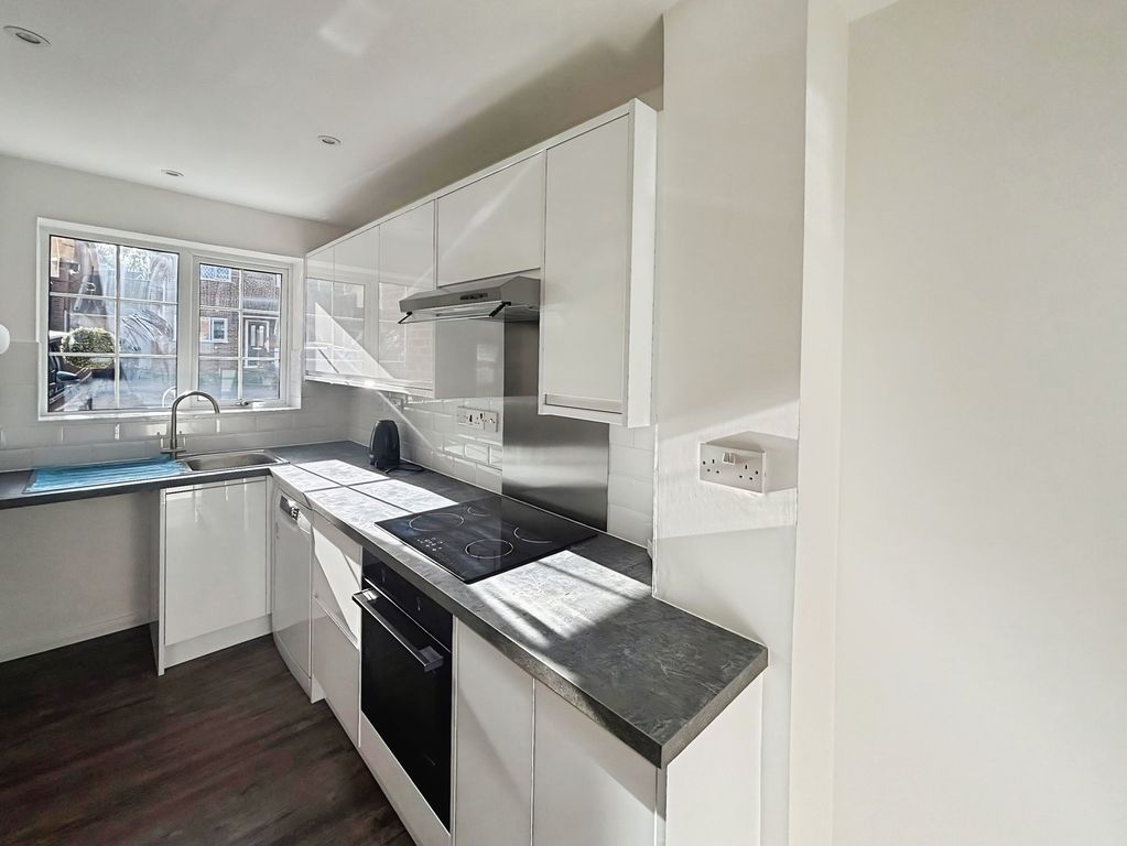 Property photo 2 of 14 Pbox-Img.Jpg