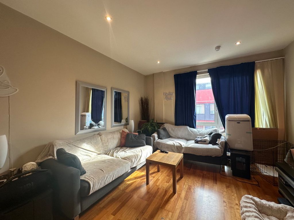 Property photo 2 of 8 Picture No. 14