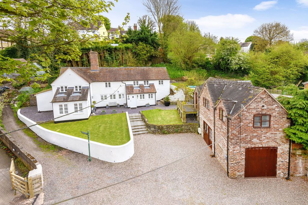 Property photo 1 of 30