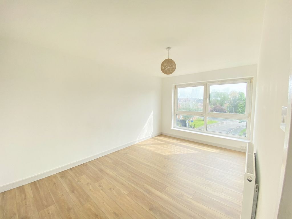 Property photo 2 of 3