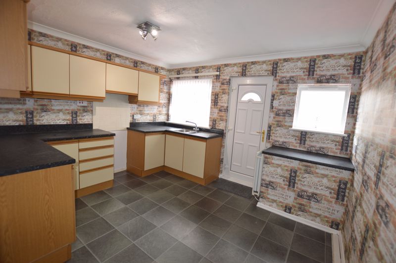 Property photo 3 of 7 Photo 4