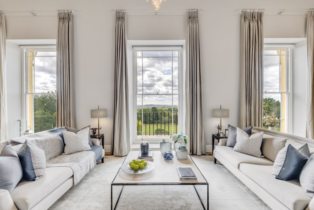 Property photo 3 of 31