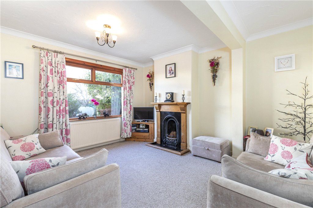 Property photo 3 of 12 Sitting Room
