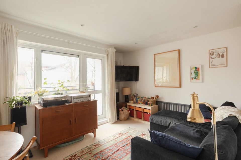 Property photo 2 of 21