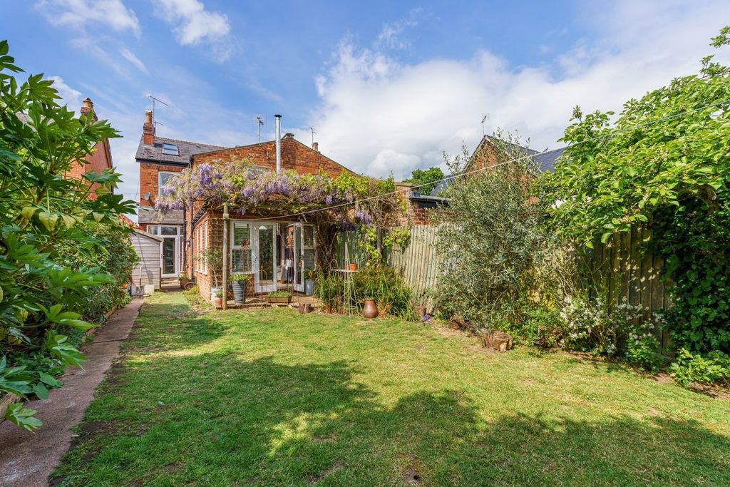 Property photo 2 of 18
