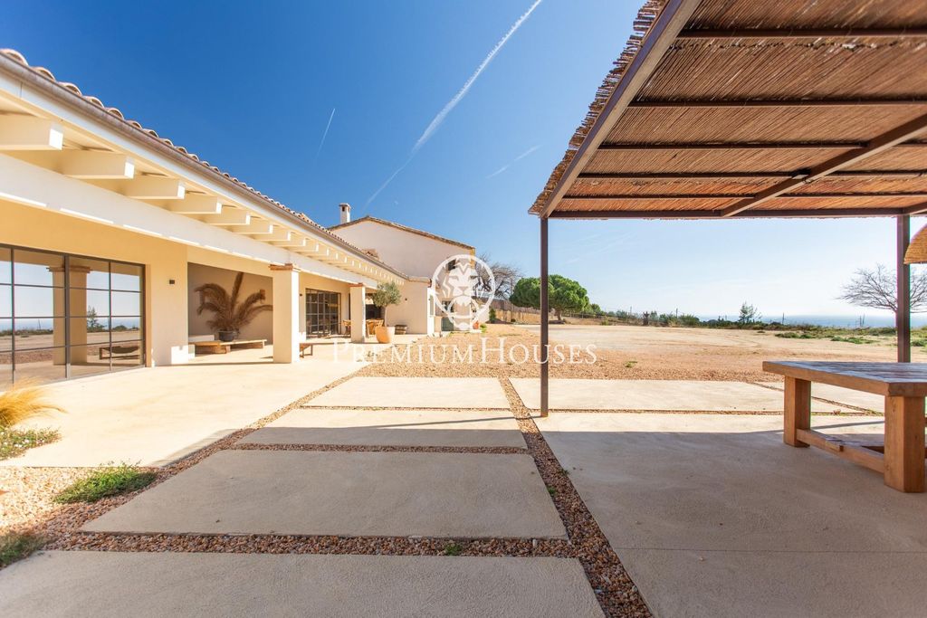 Property photo 1 of 50