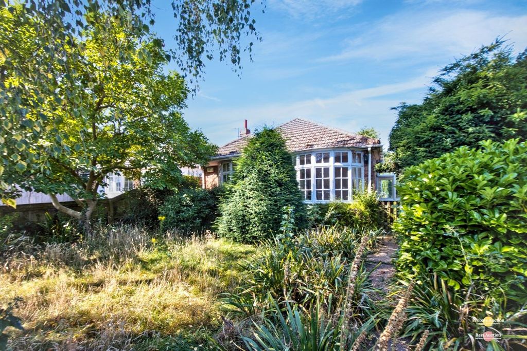 Property photo 1 of 21