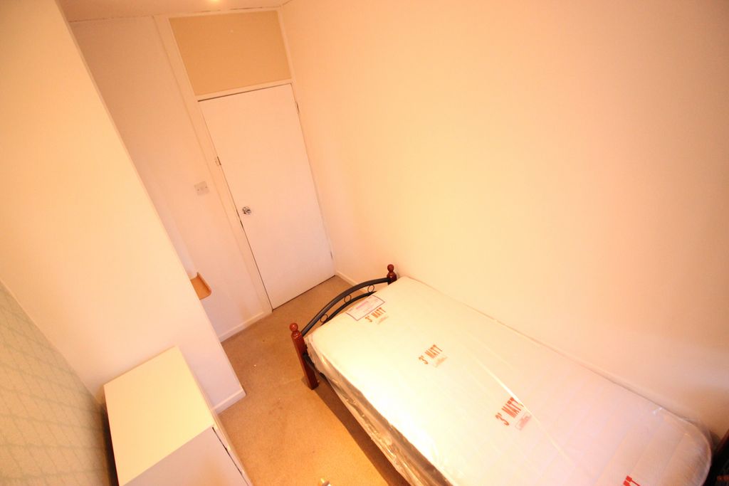 Property photo 3 of 3 Room