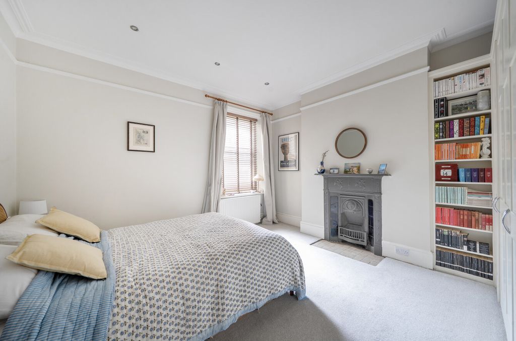 Property photo 3 of 17 1456555-13-69Fc8d...