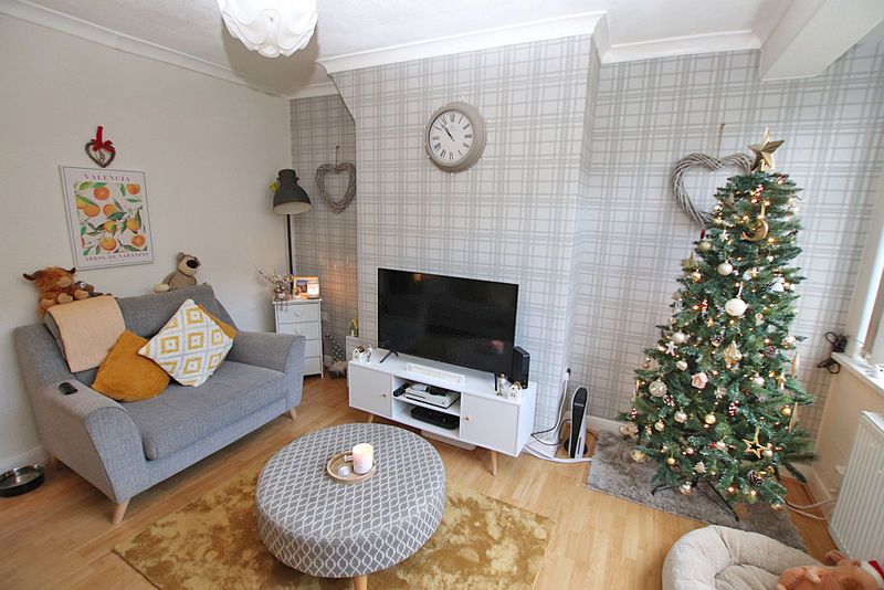 Property photo 3 of 9 Photo 7